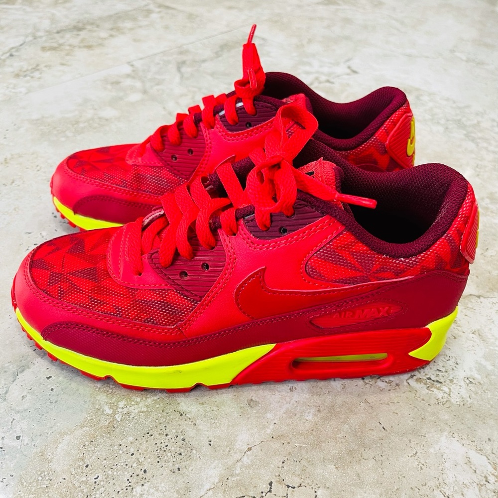 Nike Air Max 90 (GS) Shoes Size 5.5Y